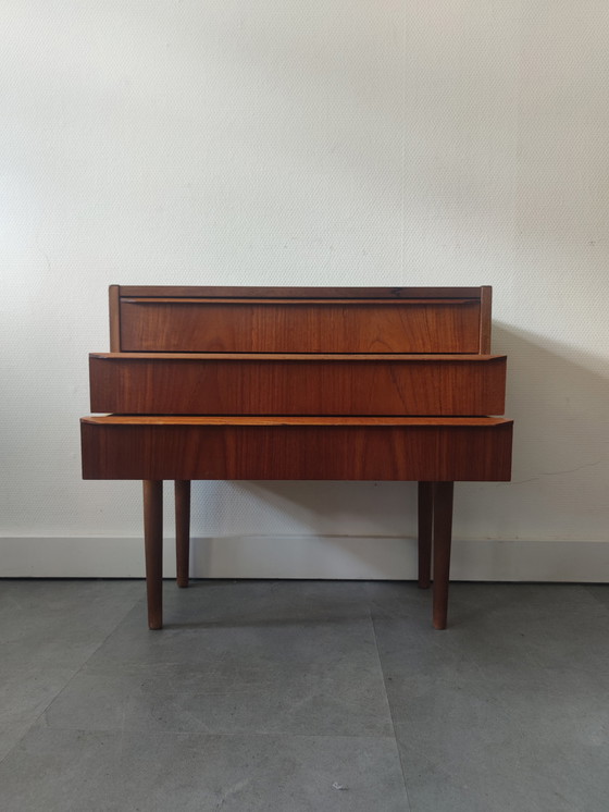 Image 1 of Vintage Deense ladekast in teak