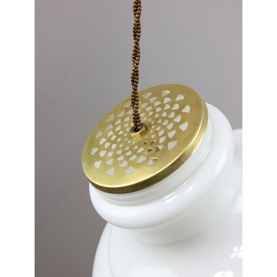 Image 1 of Vintage hanglamp van messing en opaline glas, Italië