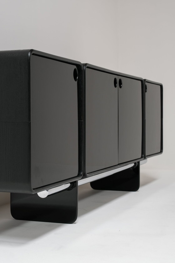 Image 1 of Zeldzaam Belgisch Brutalistisch kabinet uit 1960 in zwart pianolak