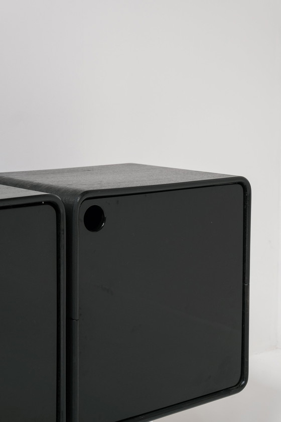 Image 1 of Zeldzaam Belgisch Brutalistisch kabinet uit 1960 in zwart pianolak