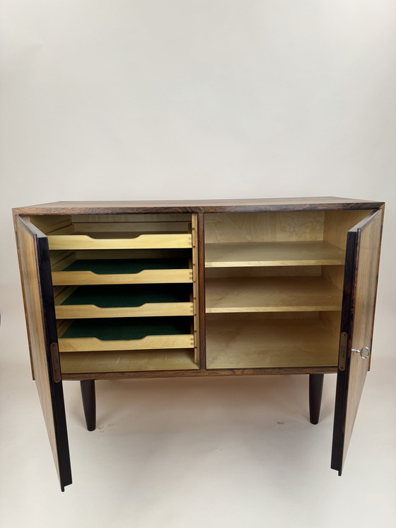 Image 1 of Poul Hundevad Deens Rosewood Dressoir 