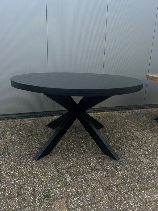 Matrix Eettafel Mangohout Zwart Rond 110Cm