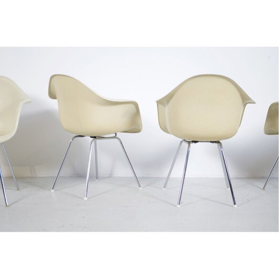 Image 1 of Set van 4 vintage Dax fauteuils in chroomstaal en glasvezel van Charles en Ray Eamesen voor Mobilier International, 1960