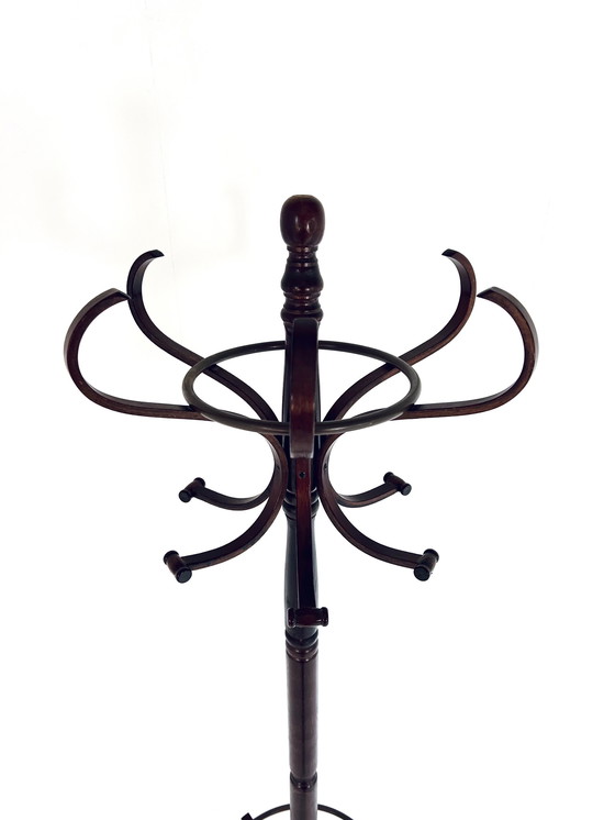 Image 1 of Bentwood Kapstok Stijl Thonet