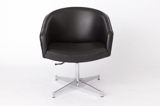 Image 1 of Stijlvolle Bureaustoel Door Thonet 1980S Oostenrijk