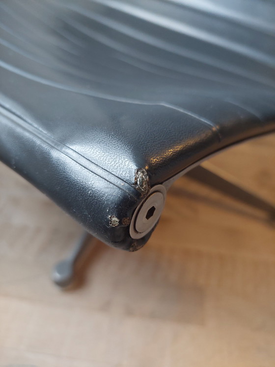 Image 1 of Ray&Charles Eames Lounge Chair + Locker (Ottoman) Van  Herman Miller