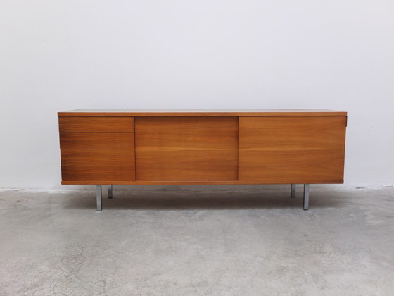 Image 1 of Modernistisch Walnoten Dressoir van Hans Konëcke voor Tecta, 1960S