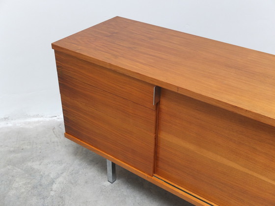 Image 1 of Modernistisch Walnoten Dressoir van Hans Konëcke voor Tecta, 1960S