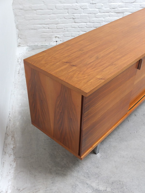 Image 1 of Modernistisch Walnoten Dressoir van Hans Konëcke voor Tecta, 1960S