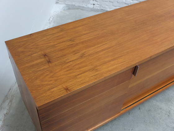 Image 1 of Modernistisch Walnoten Dressoir van Hans Konëcke voor Tecta, 1960S