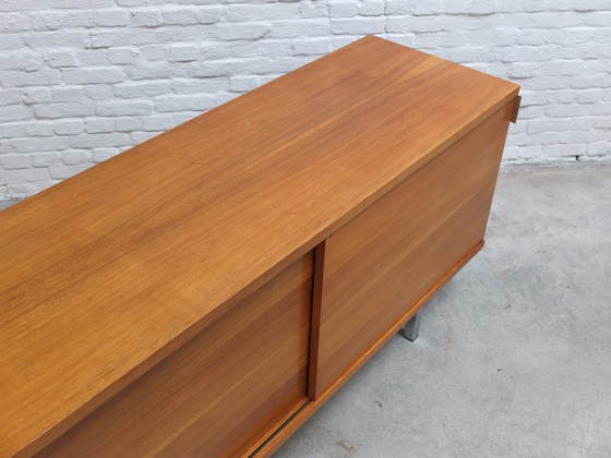 Image 1 of Modernistisch Walnoten Dressoir van Hans Konëcke voor Tecta, 1960S