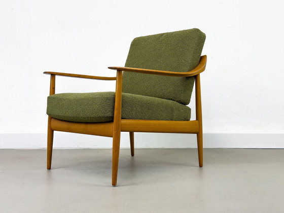 Image 1 of Loungestoel in teak en bouclé van Knoll Antimott, 1960S