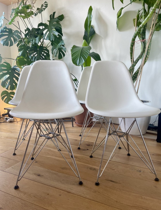 Image 1 of Vitra Eames Plastic Chair Dsr