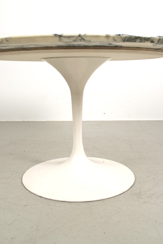 Image 1 of Eero Saarinen voor Knoll eettafel