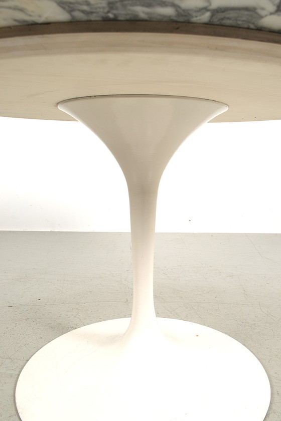 Image 1 of Eero Saarinen voor Knoll eettafel