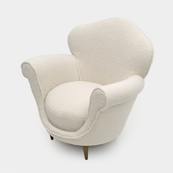 Image 1 of Mid Century Moderne Italiaanse Bouclè Gebogen Fauteuil, 1950S