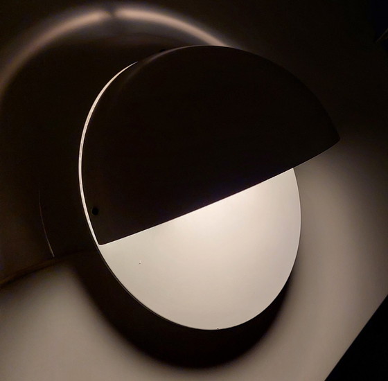 Image 1 of Ronde (Mat) Witte Metalen Wandlamp