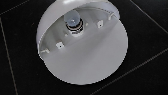 Image 1 of Ronde (Mat) Witte Metalen Wandlamp