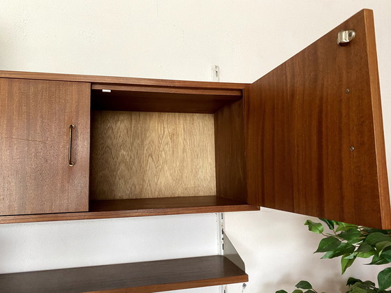 Image 1 of 8 Delig Midcentury Modern Teakhouten Wandmeubel