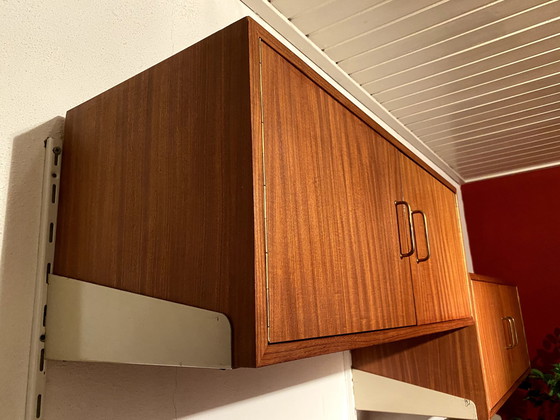 Image 1 of 8 Delig Midcentury Modern Teakhouten Wandmeubel