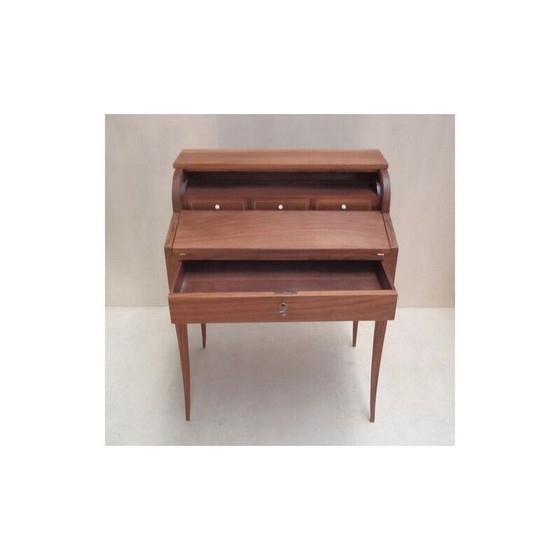 Image 1 of Klassiek notenhouten bureau 1940