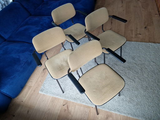 4x Gispen 1235 buisframe stoelen