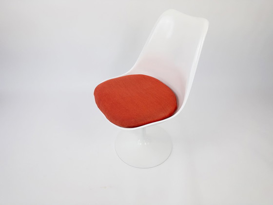 Image 1 of Eero Saarinen Knoll International Tulip stoel