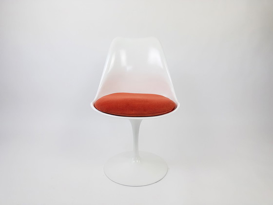 Image 1 of Eero Saarinen Knoll International Tulip stoel