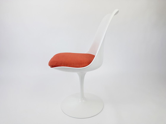 Image 1 of Eero Saarinen Knoll International Tulip stoel