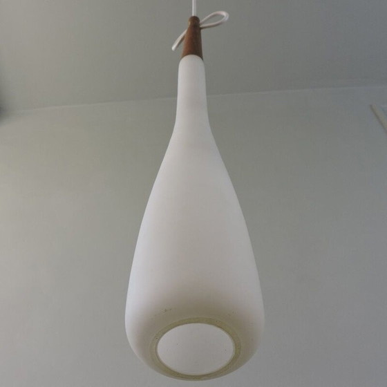 Image 1 of Vintage teakhouten en opaline globe hanglamp van Uno en Osten Kristiansson, Zweden 1960