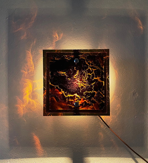 Image 1 of Wandlamp van acryl in drie lagen van Herda uit 1970S, Mid Century Atoomtijdperk ontwerp met warm amberkleurig patroon