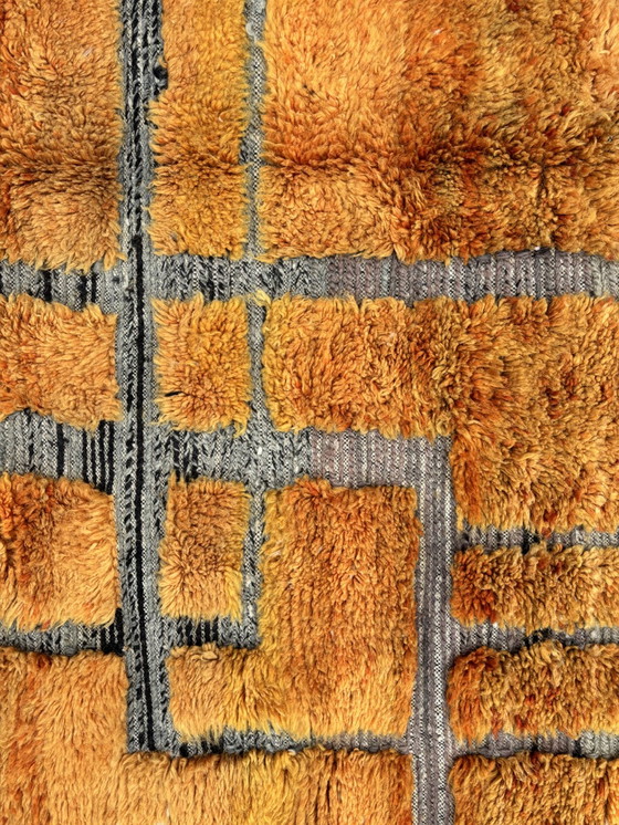 Image 1 of "Tiziri" - Mid Century Modern Oranje Marokkaans Wollen Vloerkleed - 200x300 cm