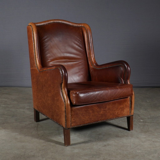 Vintage Lederen Wingback Fauteuil – Bruin – Metalen Nagels