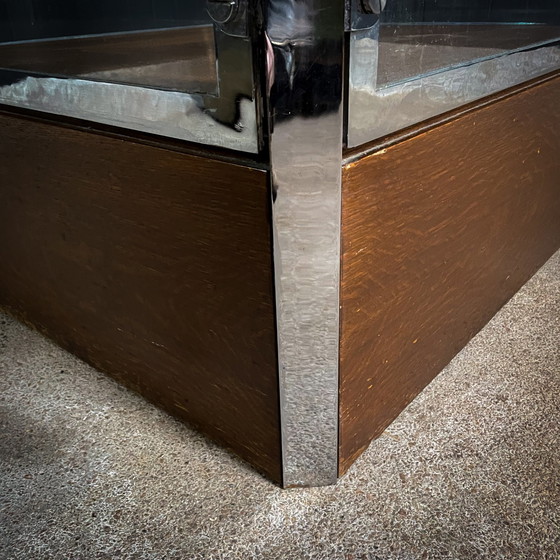 Image 1 of Vintage Obelisk Vitrine-kast uit de Bijenkorf