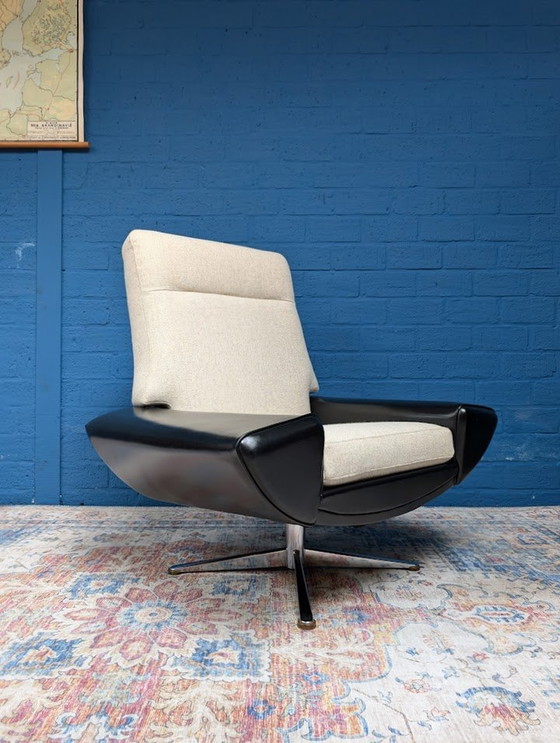 Image 1 of Vintage Space-Age Deens Design Fauteuil, Johannes Andersen, Jaren '60