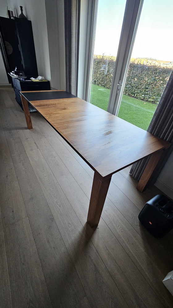 Image 1 of Leolux Vivre  Eettafel Uitschuifbaar