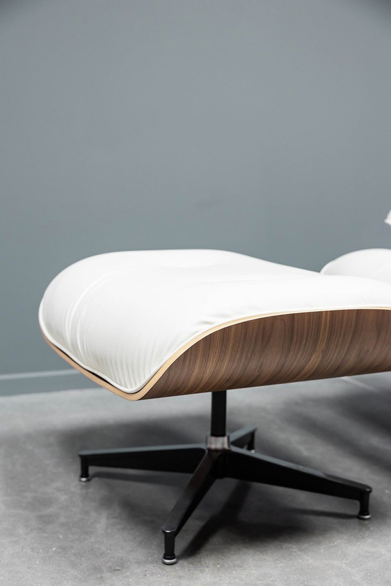 Image 1 of Eames Lounge Stoel + Ottoman