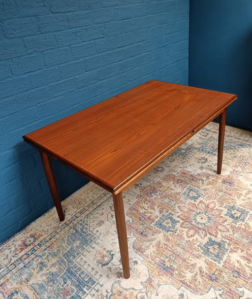 Vintage Eettafel Uitschuifbaar