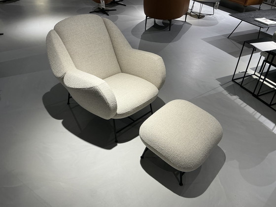 Image 1 of Leolux Anton Fauteuil + Voetenbank Toonzaalmodel