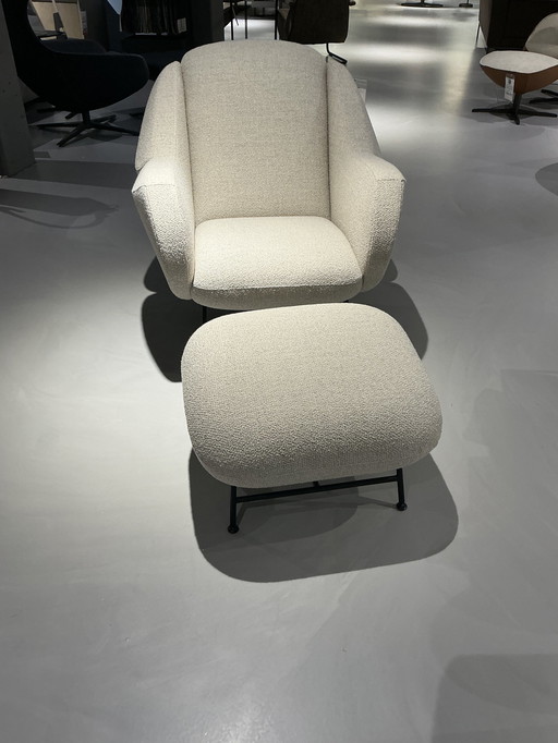 Leolux Anton Fauteuil + Voetenbank Toonzaalmodel