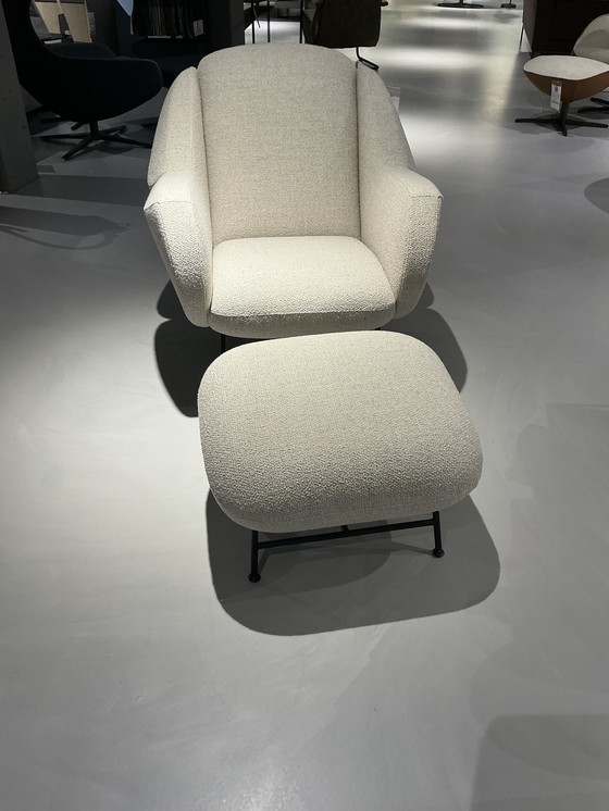 Image 1 of Leolux Anton Fauteuil + Voetenbank Toonzaalmodel