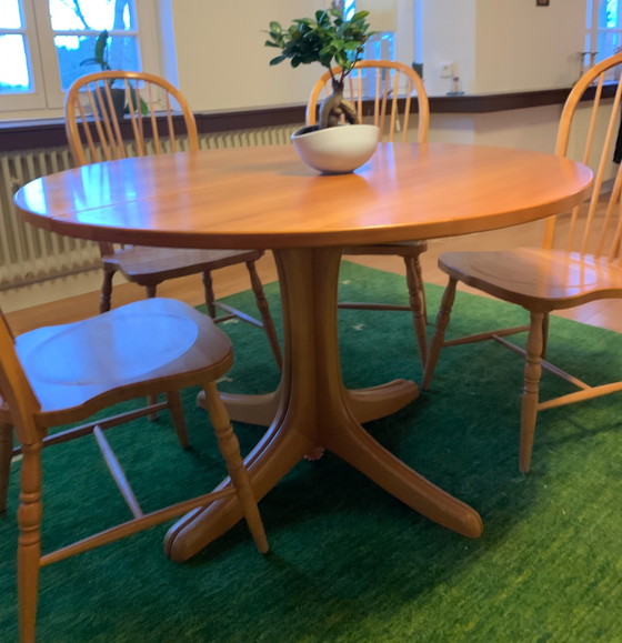 Image 1 of Thonet uitschuifbare eettafel naar keuze met 10 stoelen