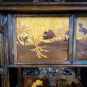 Vintage Etagere Kast – in de Stijl van Émile Gallé