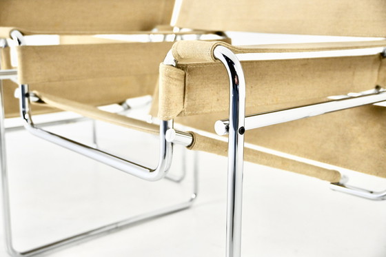 Image 1 of Paar "Wassily" fauteuils van Marcel Breuer voor Gavina, 1970S