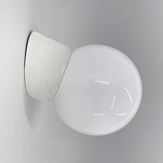 Image 1 of Vintage wandlamp van keramiek en melkglas