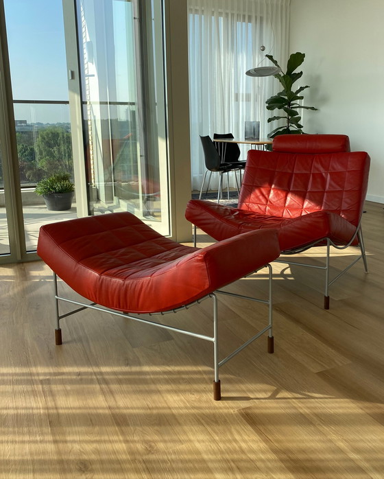 Image 1 of Leolux volare fauteuil + poef