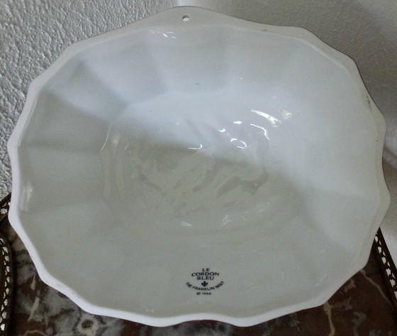 Image 1 of Vintage Le Cordon Bleu "The Franklin Mint Collection 1986".