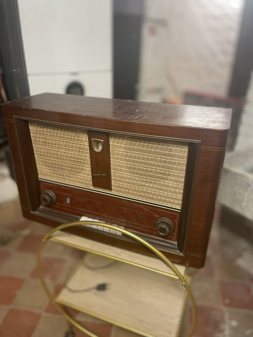 Oude Philips buizenradio