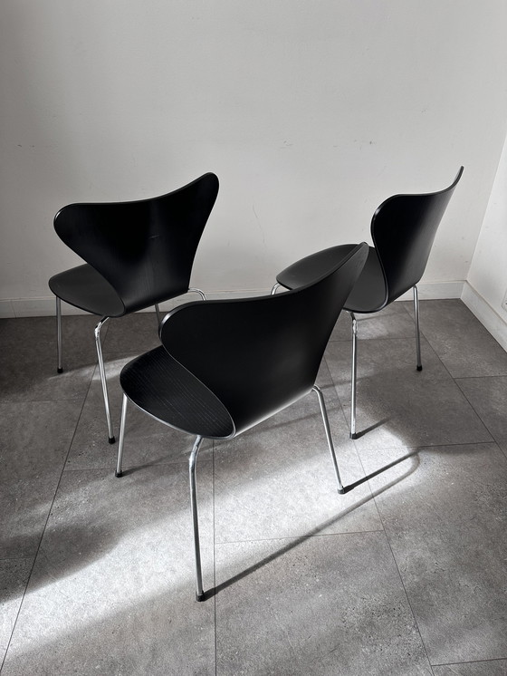 Image 1 of 3x Fritz Hansen Arne Jacobsen Vlinderstoel