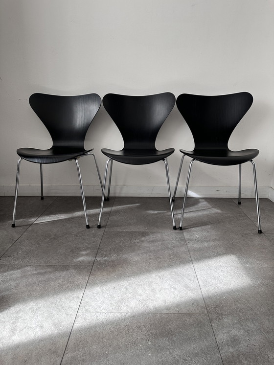 Image 1 of 3x Fritz Hansen Arne Jacobsen Vlinderstoel